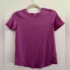 LULULEMON TOPS LIKE NEW SIZE 2